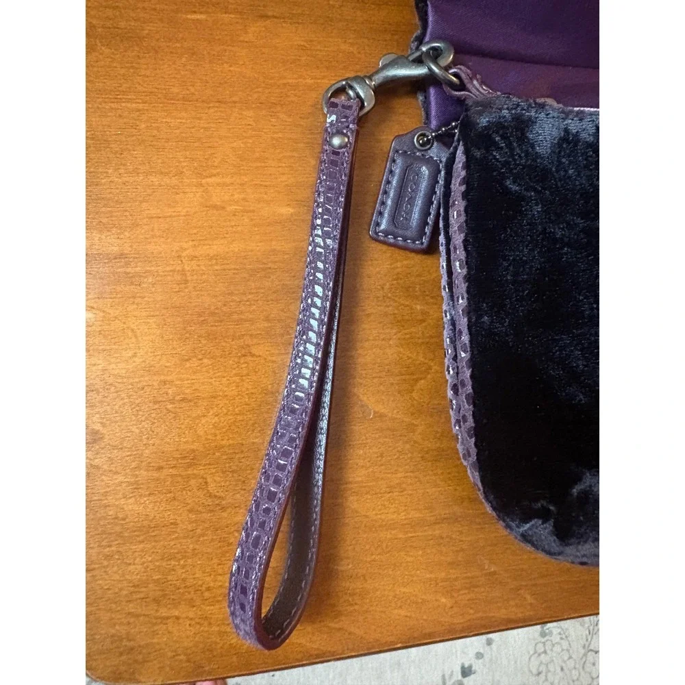Coach Velvet Pleated Clutch Wristlet Black Purple Satin Snap Closure Evening Bag